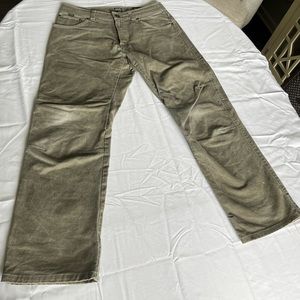 Khul pants. 33x30. Like new. Color: green fatigued.